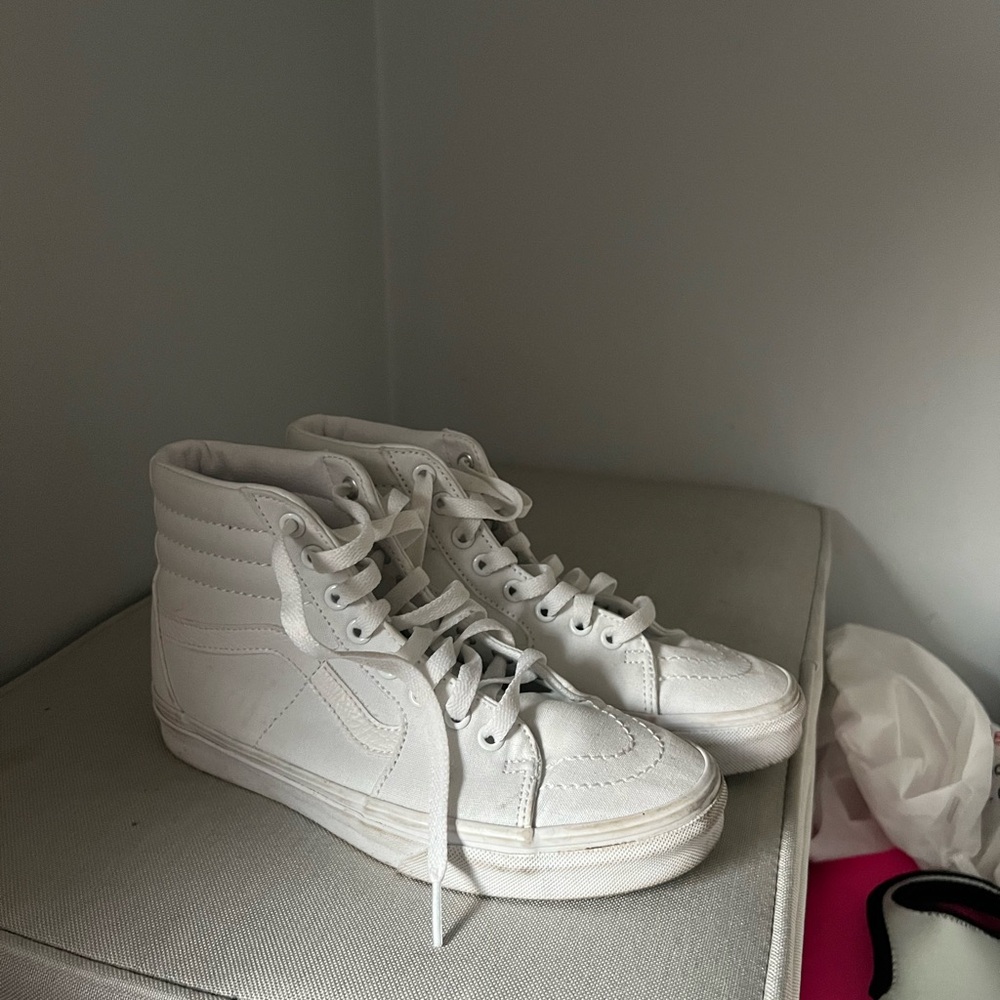 White high top vans, size 7! Light wear on these hardly wore more than twice.